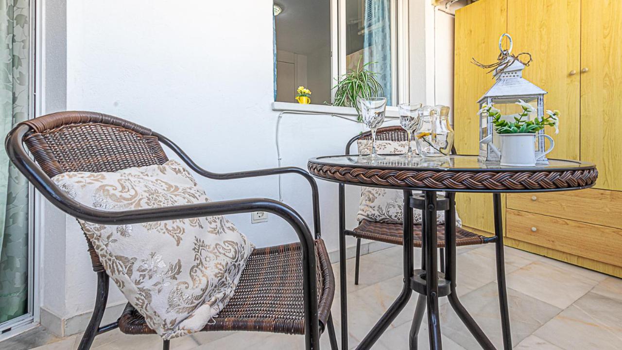 797 Holiday Rentals - Amplio Piso Para 4 En El Centro De Arroyo De La Miel Benalmádena Kültér fotó